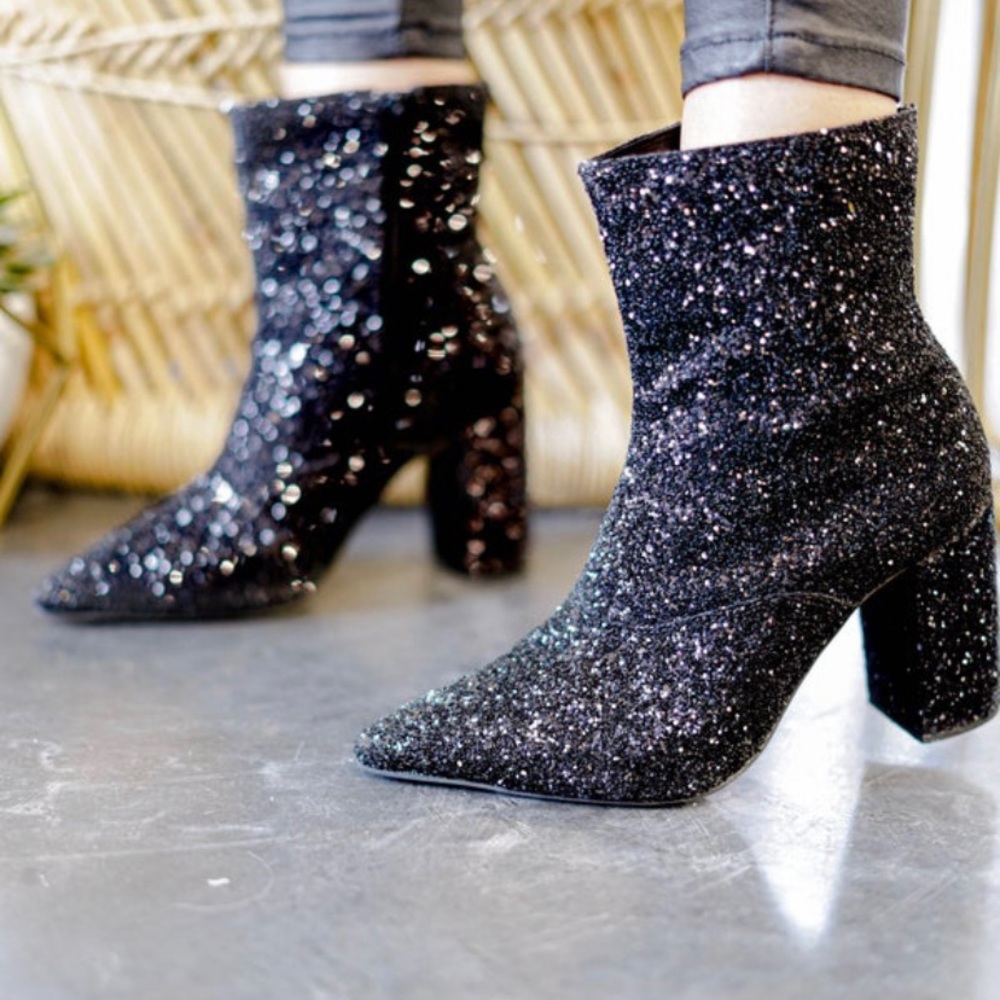 Boots- Old Cutter Sophia Black Pointed Toe Boots